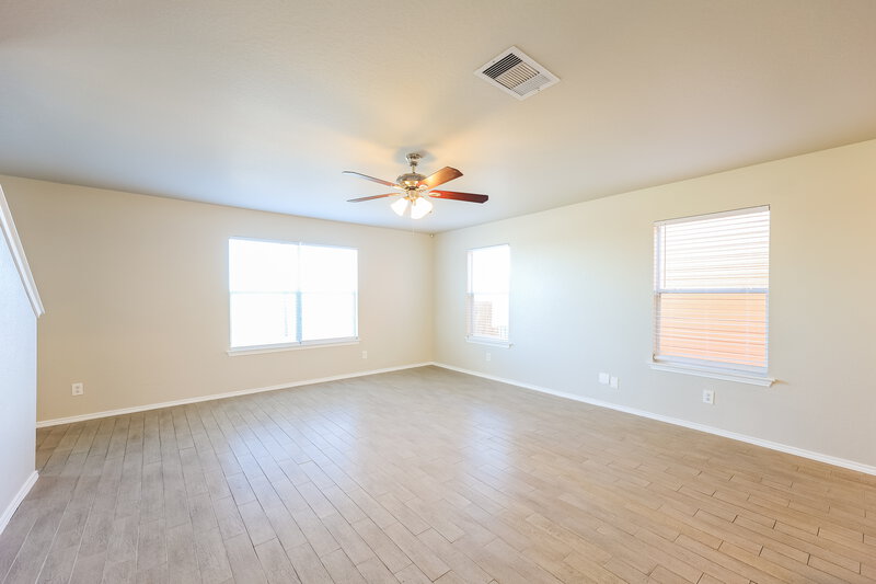 1,480/Mo, 6206 Kensinger Pass Converse, TX 78109 Living Room View 2