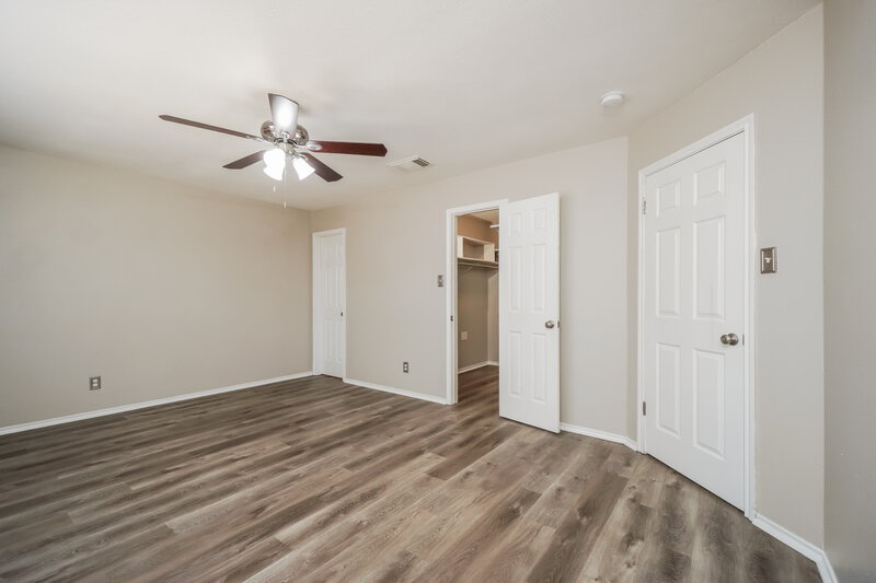 1,740/Mo, 8767 Seneca Crk Converse, TX 78109 Main Bedroom View 2