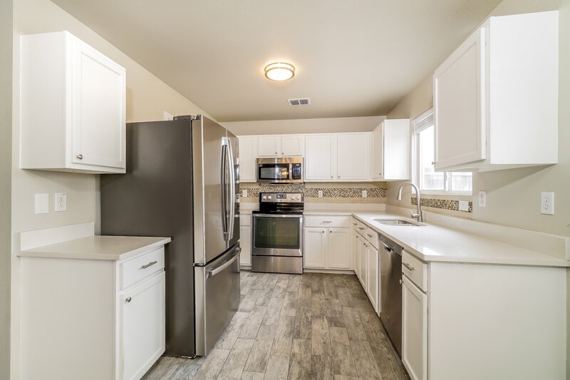 2,110/Mo, 228 Weeping Willow Cibolo, TX 78108 Kitchen View