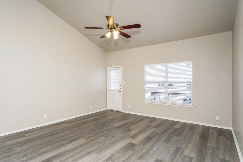 1,740/Mo, 110 Golden Wren San Antonio, TX 78253 Living Room View