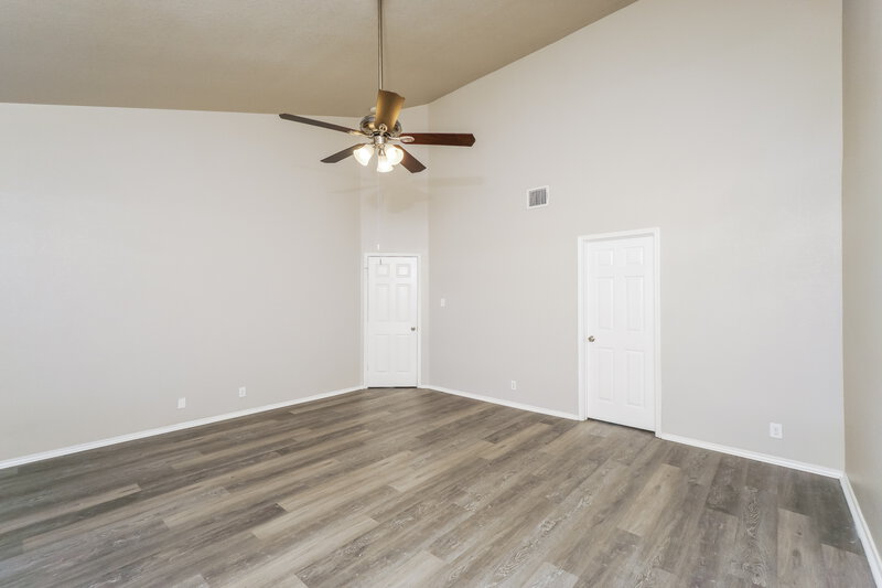 1,740/Mo, 110 Golden Wren San Antonio, TX 78253 Main Bedroom View