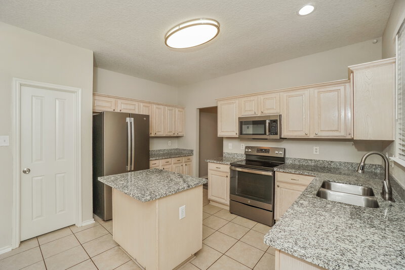 2,085/Mo, 204 Nandina Ct Cibolo, TX 78108 Kitchen View