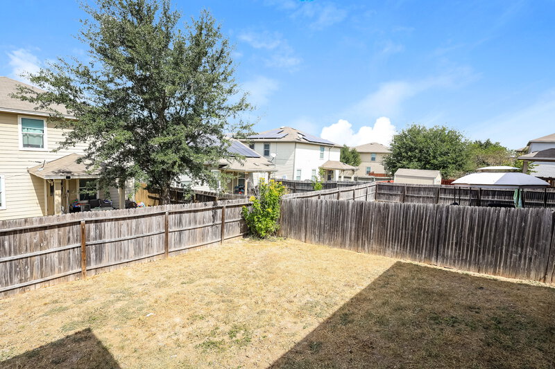 1,710/Mo, 11511 Oaks Hike San Antonio, TX 78245 Rear View 2