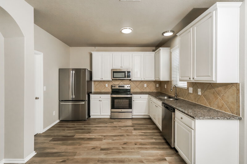 1,750/Mo, 11118 Geneva Frd San Antonio, TX 78254 Kitchen View 2