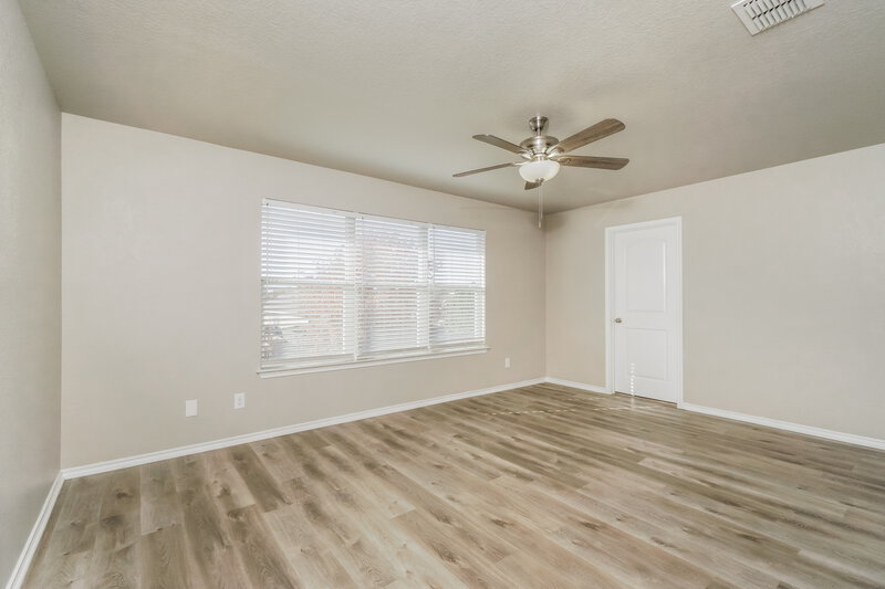 1,750/Mo, 11118 Geneva Frd San Antonio, TX 78254 Main Bedroom View 2