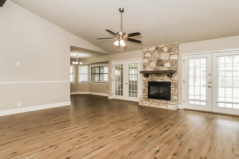 2,075/Mo, 3506 McCormick St San Antonio, TX 78247 Living Room View
