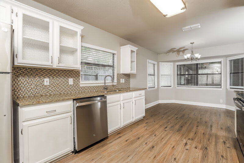 2,075/Mo, 3506 McCormick St San Antonio, TX 78247 Kitchen View