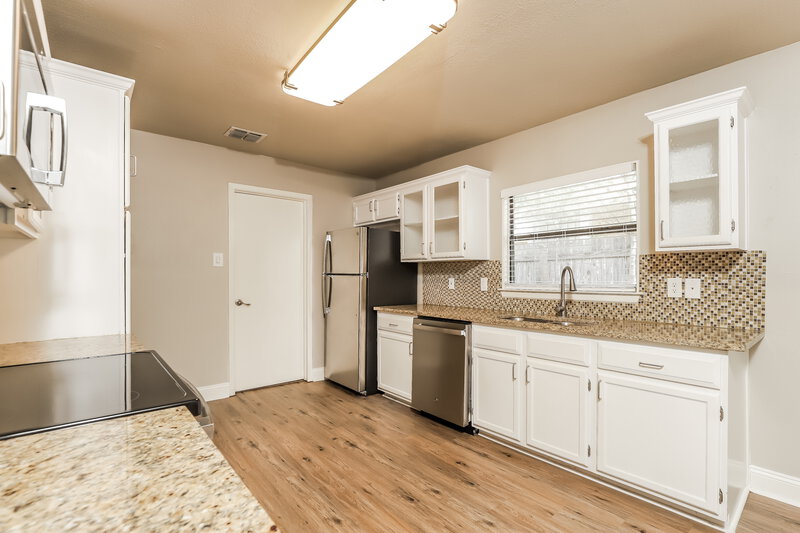 2,075/Mo, 3506 McCormick St San Antonio, TX 78247 Kitchen View 3
