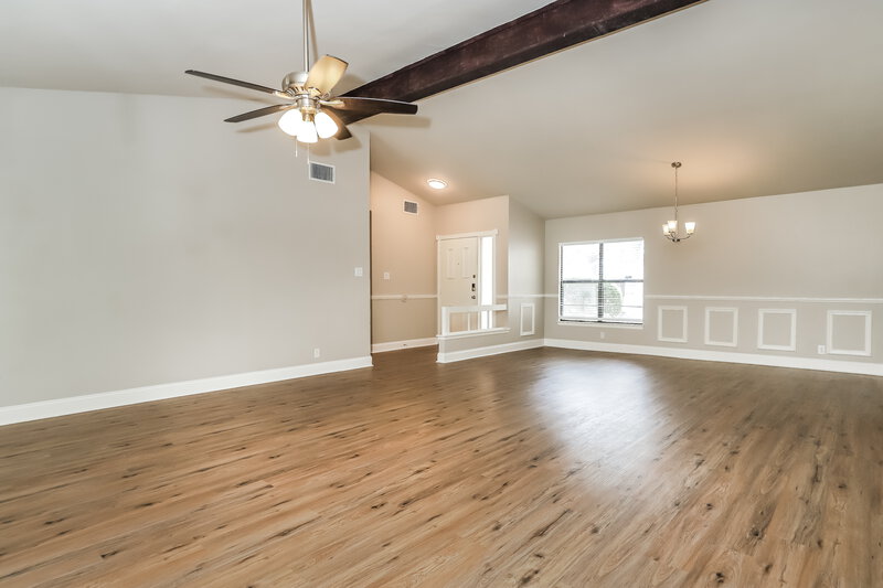 2,075/Mo, 3506 McCormick St San Antonio, TX 78247 Family Room View
