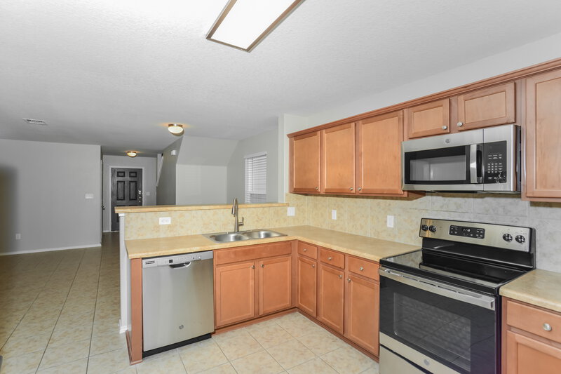 1,830/Mo, 10215 Castello Cyn San Antonio, TX 78254 Kitchen View 3
