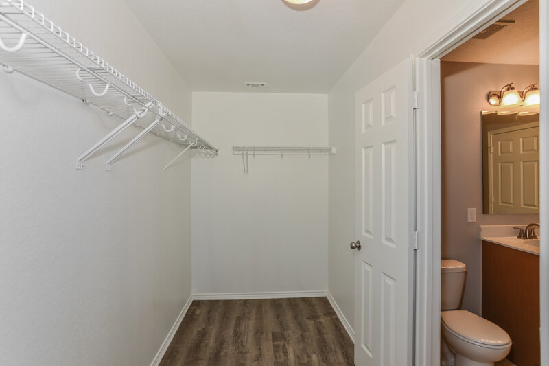 1,830/Mo, 10215 Castello Cyn San Antonio, TX 78254 Walk In Closet View