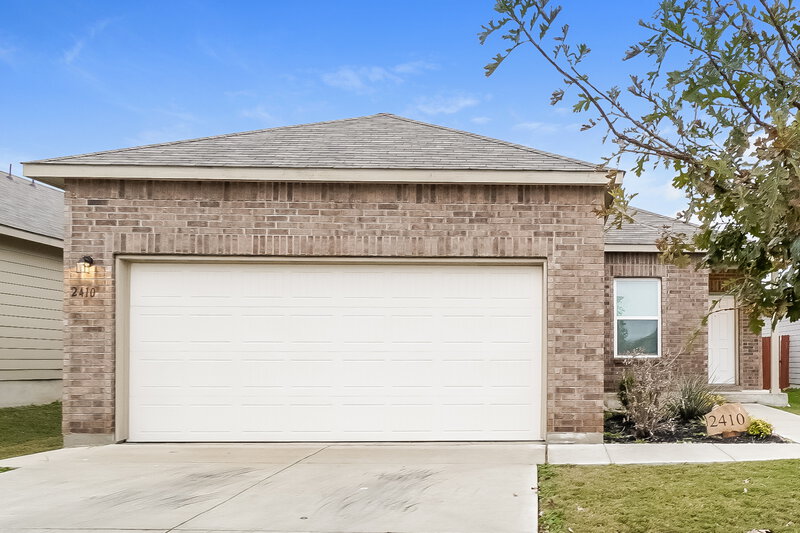 1,665/Mo, 2410 Rainbow Basin Converse, TX 78109 External View