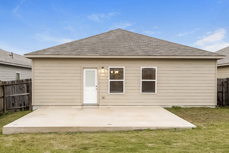 1,665/Mo, 2410 Rainbow Basin Converse, TX 78109 Rear View 2