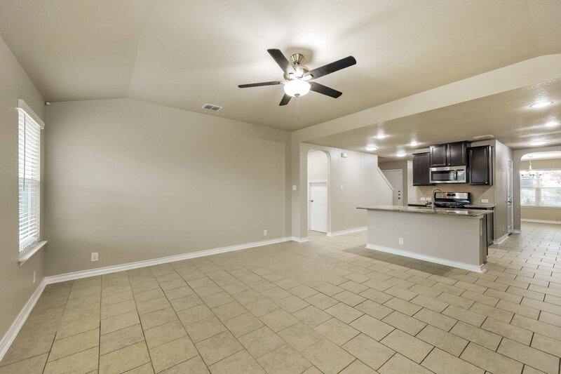1,850/Mo, 715 Fly Catcher San Antonio, TX 78253 Living Room View 2