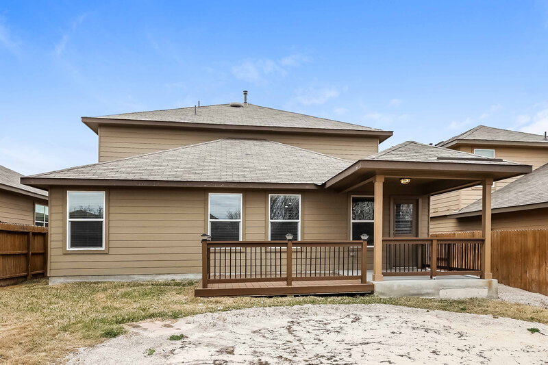 1,850/Mo, 715 Fly Catcher San Antonio, TX 78253 Rear View