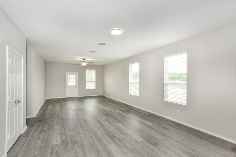 1,920/Mo, 27619 Lasso Bnd San Antonio, TX 78260 Dining Room View