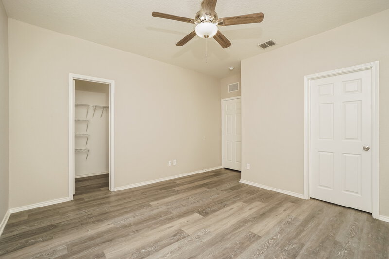 1,950/Mo, 27619 Lasso Bnd San Antonio, TX 78260 Main Bedroom View