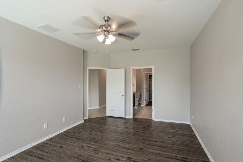 2,120/Mo, 13322 Frio Parke San Antonio, TX 78254 Main Bedroom View 2