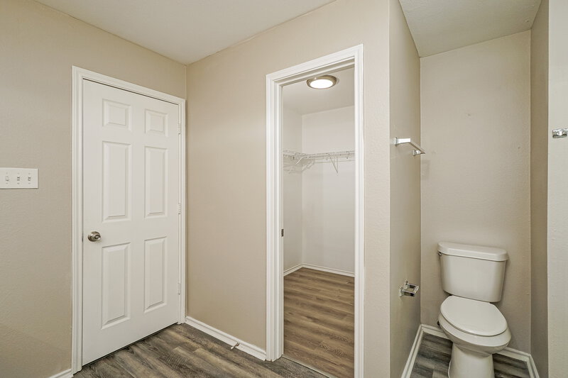 1,970/Mo, 3329 Whisper Manor Schertz, TX 78108 Main Bathroom View 2