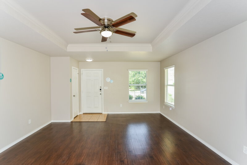 1,710/Mo, 10722 Rimfire Run Ln San Antonio, TX 78245 Living Room View 2