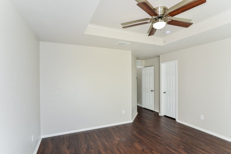 1,710/Mo, 10722 Rimfire Run Ln San Antonio, TX 78245 Main Bedroom View 2