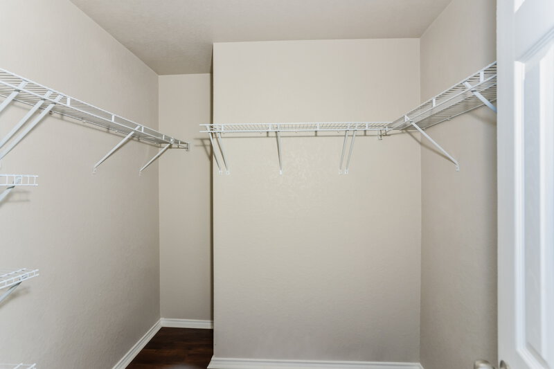1,710/Mo, 10722 Rimfire Run Ln San Antonio, TX 78245 Walk In Closet View