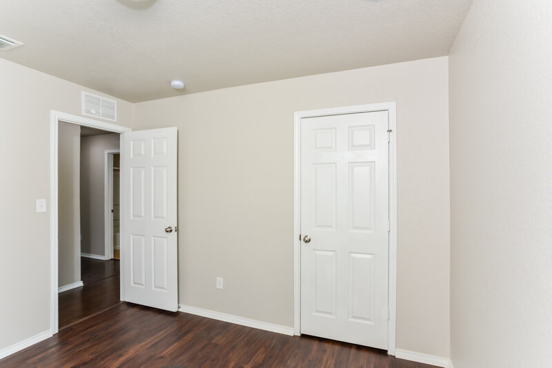 1,710/Mo, 10722 Rimfire Run Ln San Antonio, TX 78245 Bedroom View 4