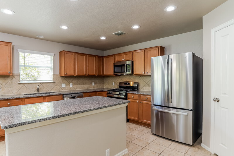 1,675/Mo, 3434 Maguey Trl San Antonio, TX 78245 Kitchen View 2