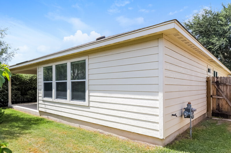 1,675/Mo, 3434 Maguey Trl San Antonio, TX 78245 Rear View