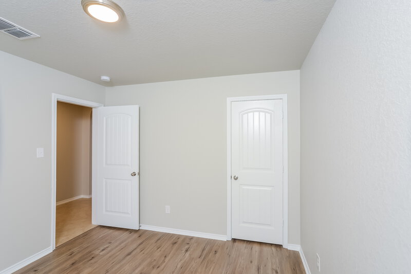 1,850/Mo, 1727 Aspen Silver San Antonio, TX 78245 Bedroom View 4