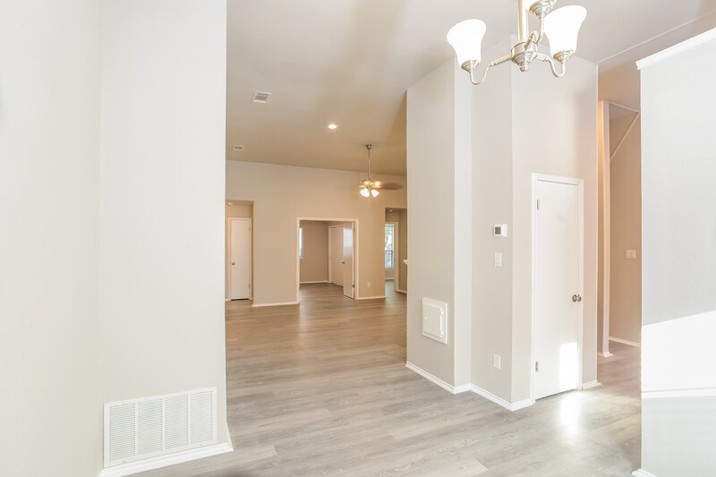 2,250/Mo, 7422 Silent Hls San Antonio, TX 78250 Breakfast Nook View