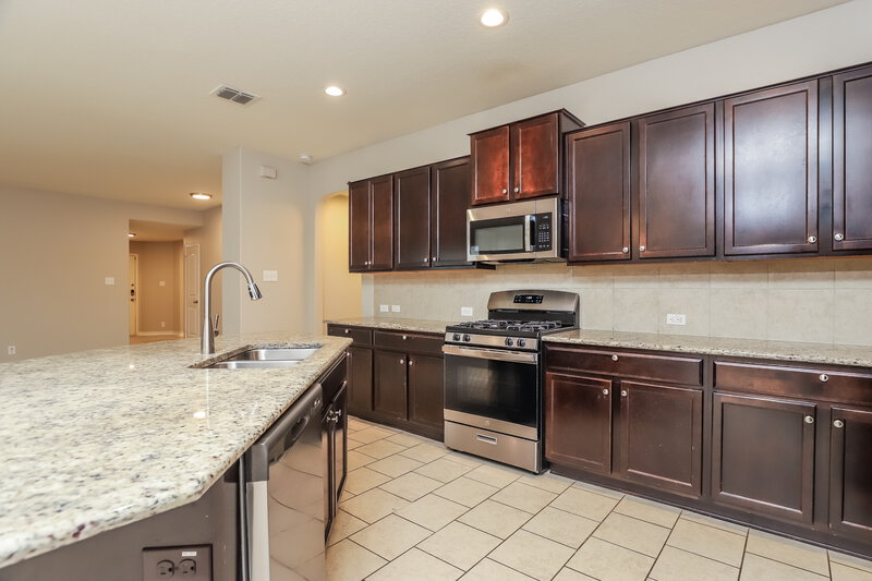 1,725/Mo, 14106 Cremello Fls San Antonio, TX 78254 Kitchen View 2