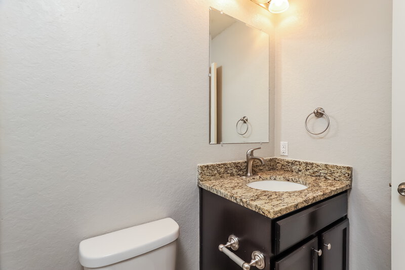 1,725/Mo, 14106 Cremello Fls San Antonio, TX 78254 Bathroom View