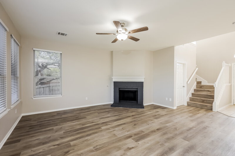 3,120/Mo, 15630 Knollcliff San Antonio, TX 78247 Living Room View