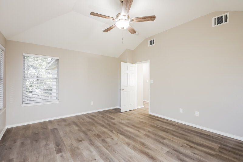 3,120/Mo, 15630 Knollcliff San Antonio, TX 78247 Main Bedroom View 2