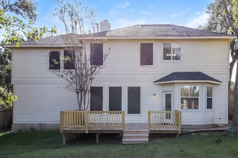 3,120/Mo, 15630 Knollcliff San Antonio, TX 78247 Rear View
