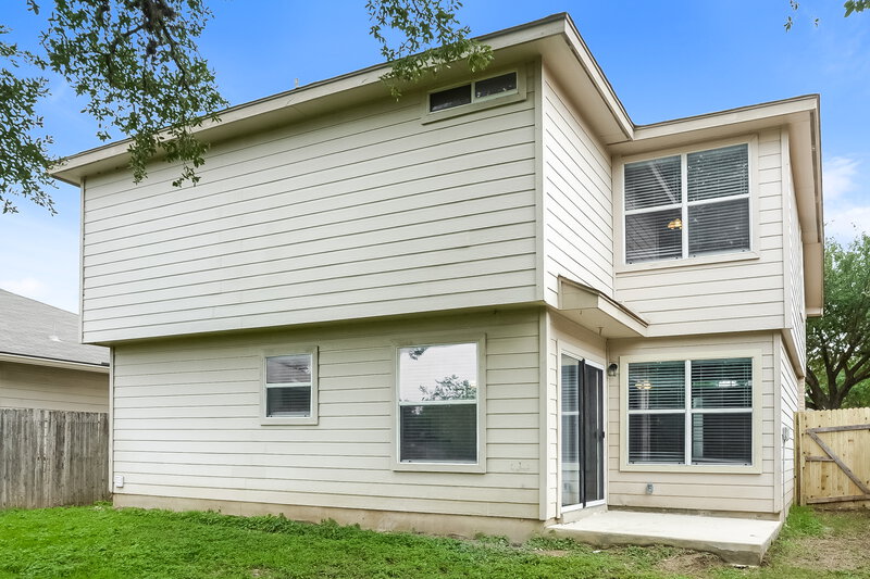 1,925/Mo, 8211 Maloy Mnr San Antonio, TX 78250 Rear View