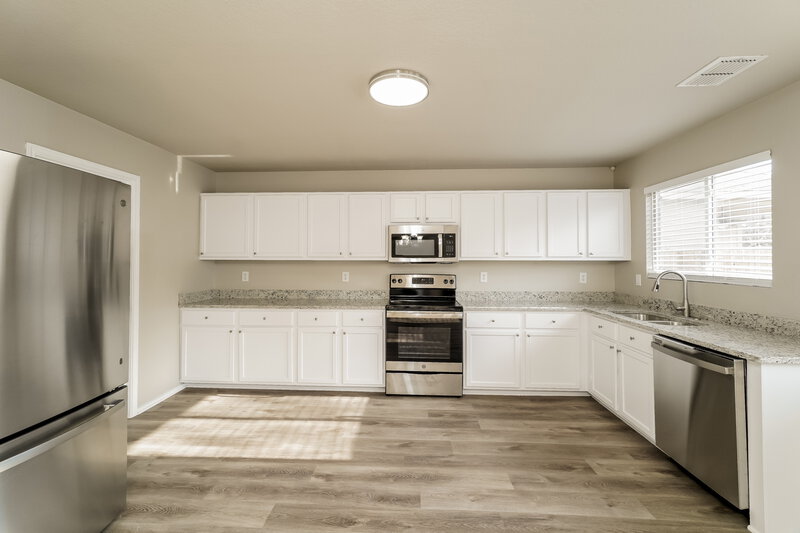 3,150/Mo, 3818 Ashleaf Pecan San Antonio, TX 78261 Kitchen View 2