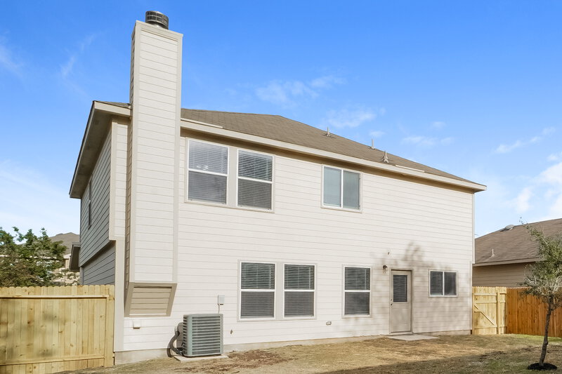 3,150/Mo, 3818 Ashleaf Pecan San Antonio, TX 78261 Rear View