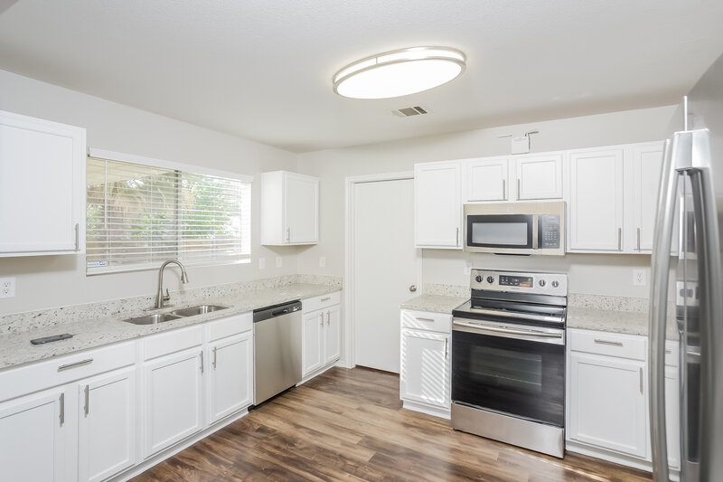 1,695/Mo, 207 Cedron Chase San Antonio, TX 78253 Kitchen View