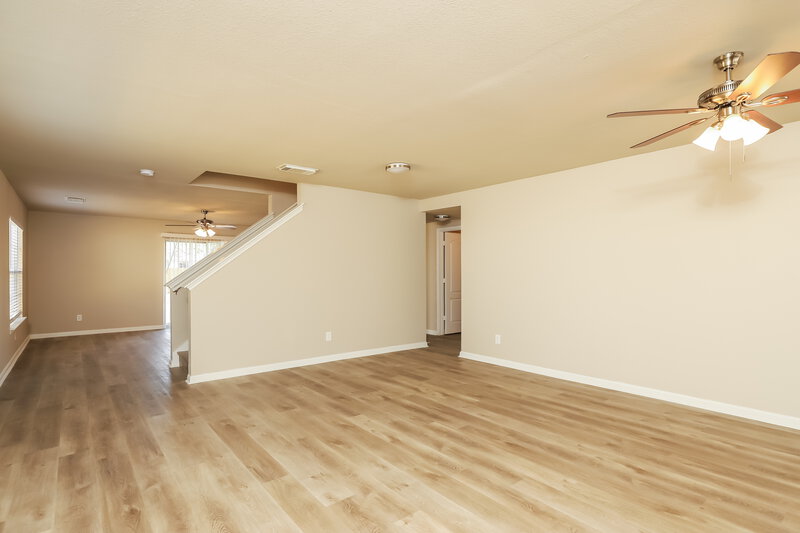 1,810/Mo, 10427 Overland Crk San Antonio, TX 78245 Living Room View