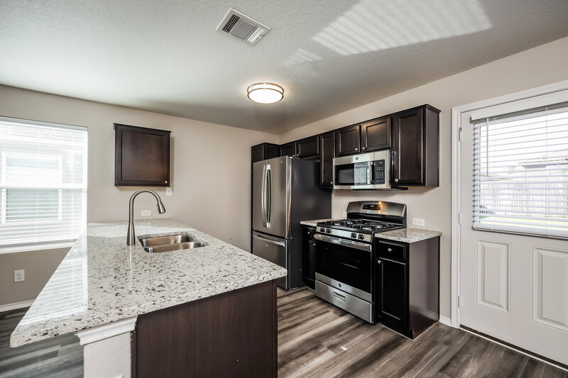 1,610/Mo, 9723 Marbach Hl San Antonio, TX 78245 Kitchen View