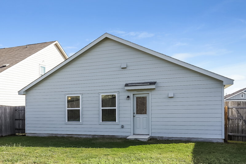 1,610/Mo, 9723 Marbach Hl San Antonio, TX 78245 Rear View