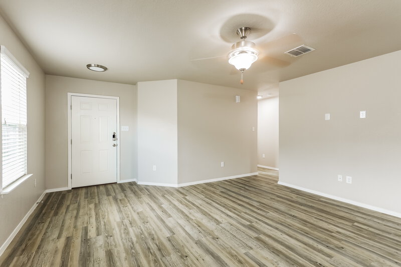 1,705/Mo, 3215 Pedernales Dr San Antonio, TX 78223 Living Room View 2