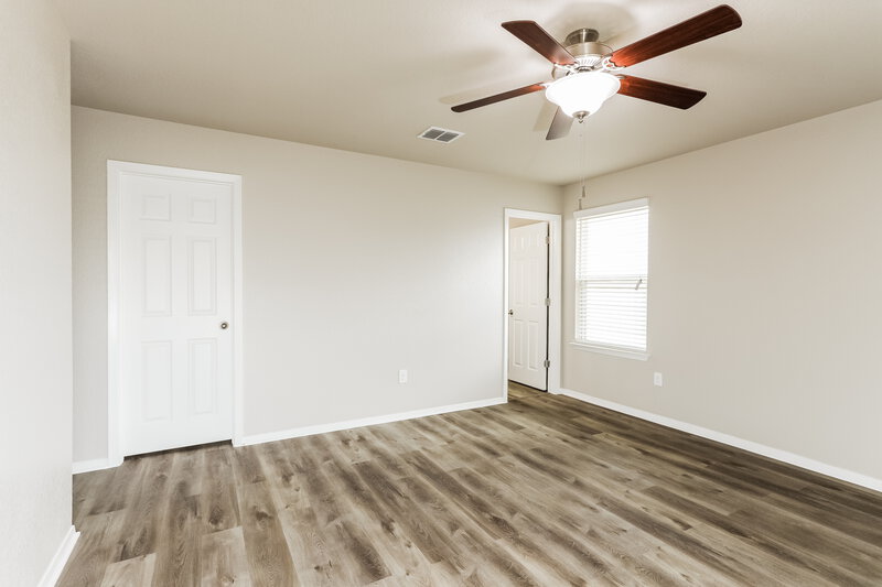 1,705/Mo, 3215 Pedernales Dr San Antonio, TX 78223 Main Bedroom View 2