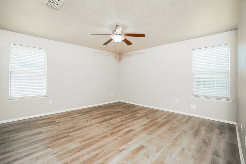 1,570/Mo, 3215 Pedernales Dr San Antonio, TX 78223 Main Bedroom View