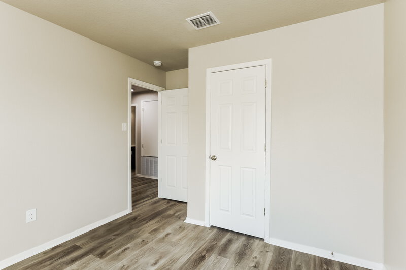 1,705/Mo, 3215 Pedernales Dr San Antonio, TX 78223 Bedroom View