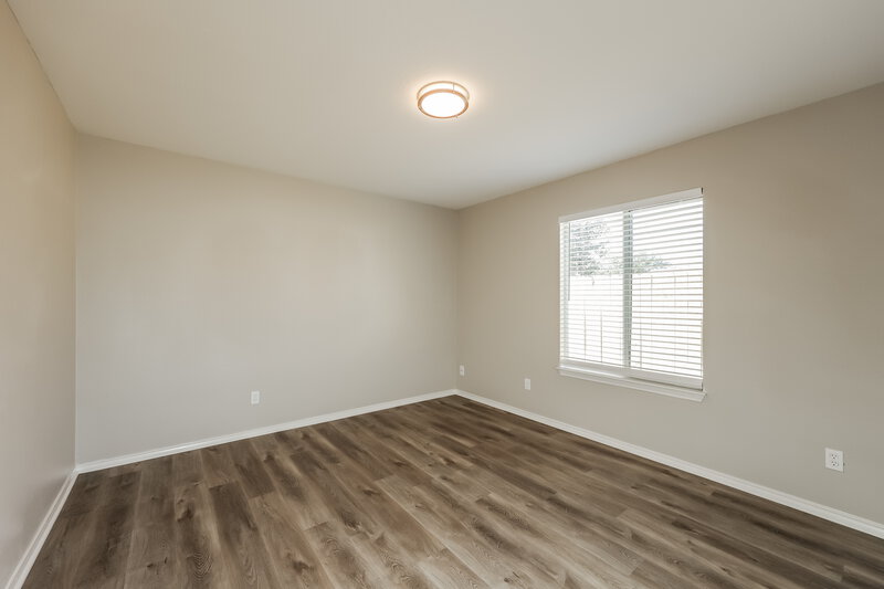 1,870/Mo, 6022 Bear Mdw San Antonio, TX 78222 Main Bedroom View
