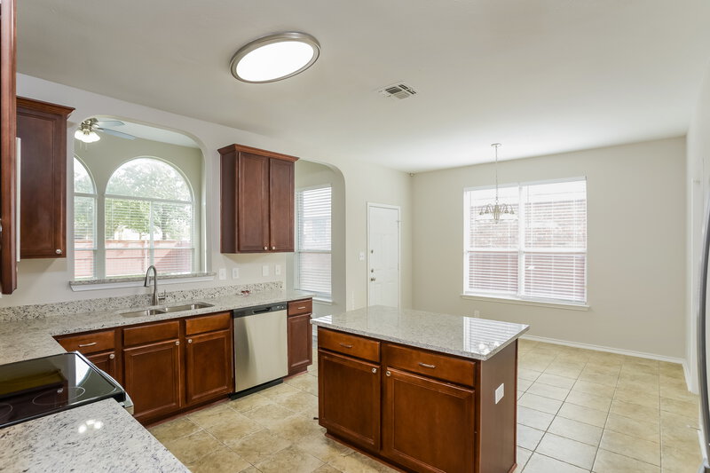 2,435/Mo, 121 Yeager Cir Cibolo, TX 78108 Kitchen View