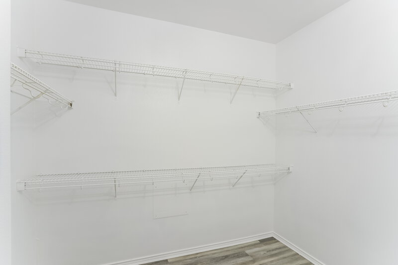 2,435/Mo, 121 Yeager Cir Cibolo, TX 78108 Walk In Closet View